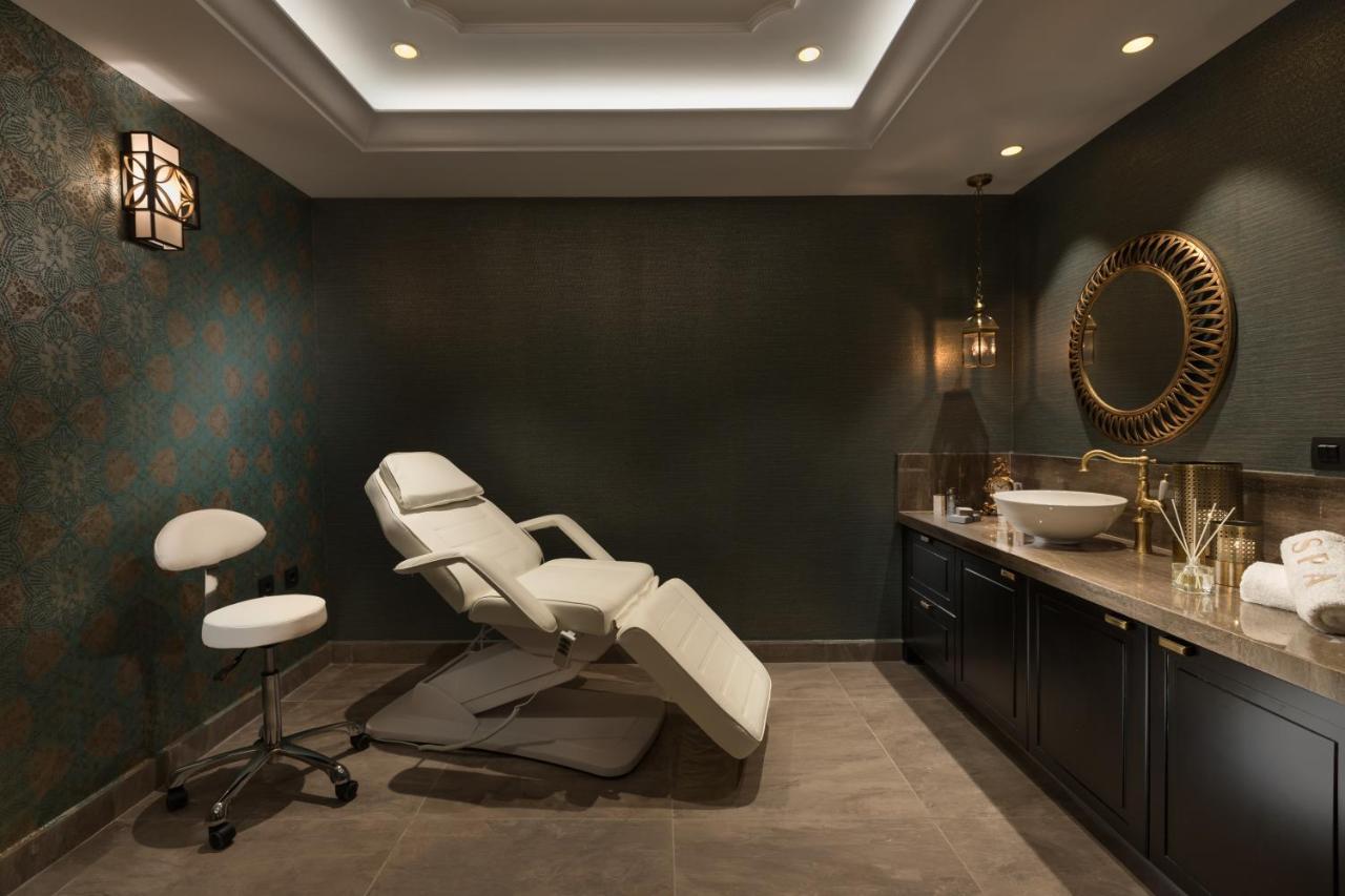 Kyniska Palace Conference & Spa 米斯特拉斯 外观 照片