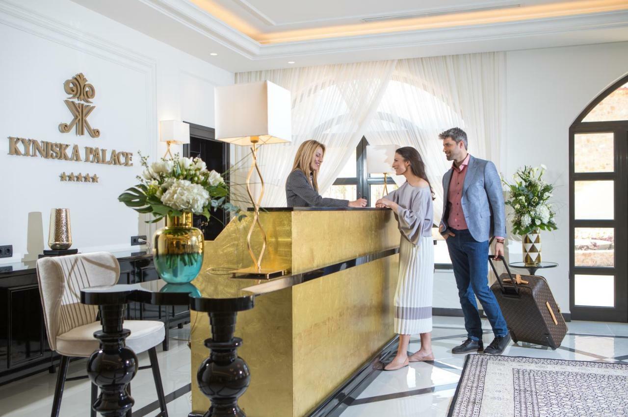 Kyniska Palace Conference & Spa 米斯特拉斯 外观 照片